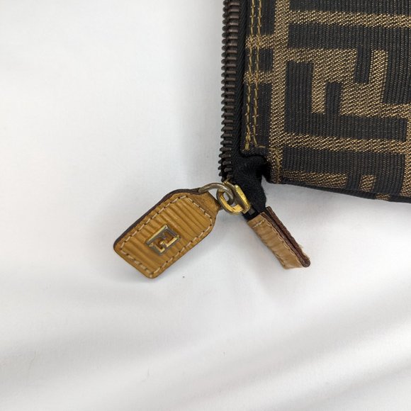 FENDI Zucca Tote Bag - Picture 5 of 9